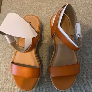 Women’s sandals